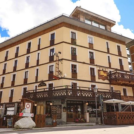 Art Hotel Grivola Breuil-Cervinia Luaran gambar
